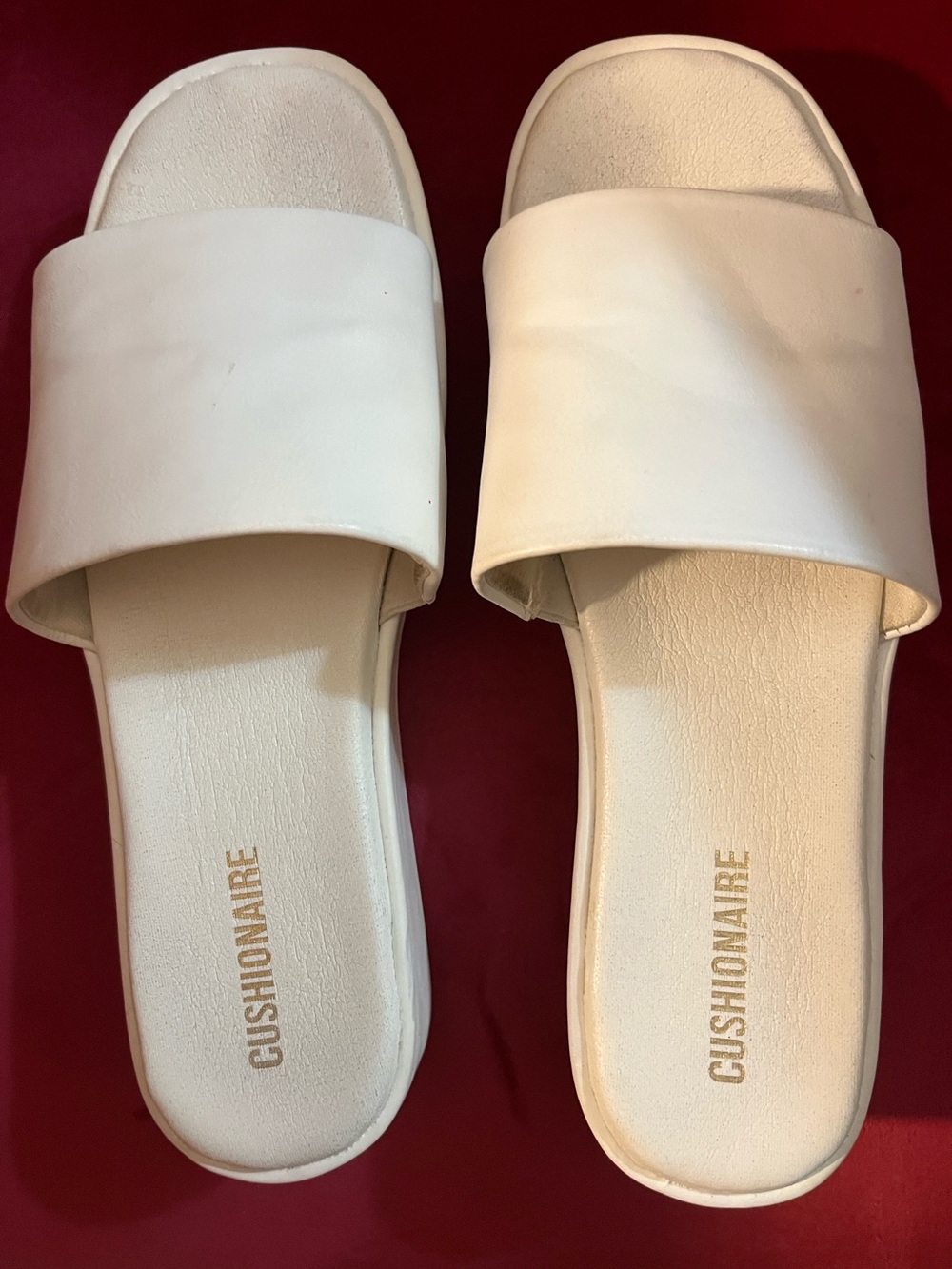 Women's Cream Cushionaire Slide Sandals With Cushioned Soles